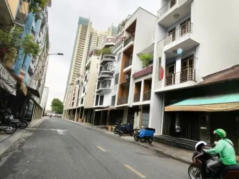 Cho thuê nhà Mặt tiền gần Dương Tử Giang, Quận 5- 4x20- 5 tấm-33 triệu/ tháng- 6 phòng 4w