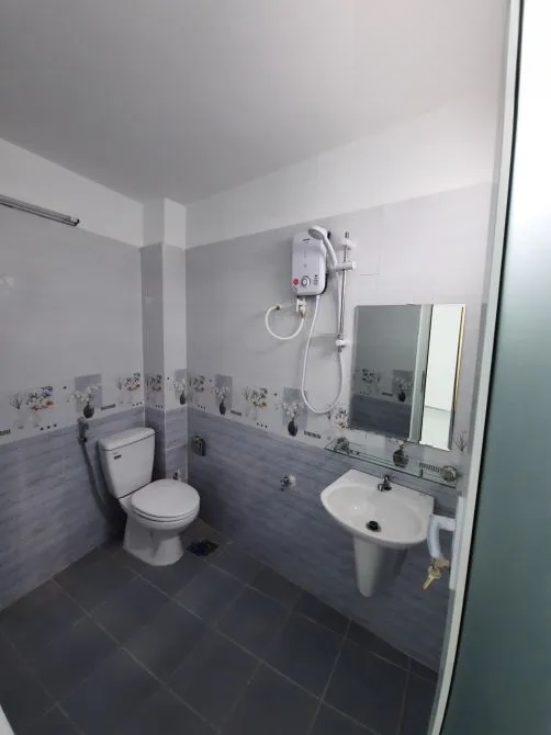Bán nhà 1 trệt 1 lầu 3PN Trung Mỹ Tây 13A, Diện tích 4x20 giá cực ngộp 1,5 tỷ SHR