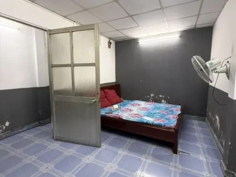 Nhà nguyên căn thuê 12.5tr/th. Âu Dương Lân Quận 8, 3PN Hẻm xe hơi.