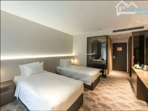 KHÁCH SẠN 4 SAO- NGAY GÓC 2MT HỒ TÙNG MẬU VS NGUYỄN HUỆ- 119 PHÒNG- 5,5 TỶ/TH