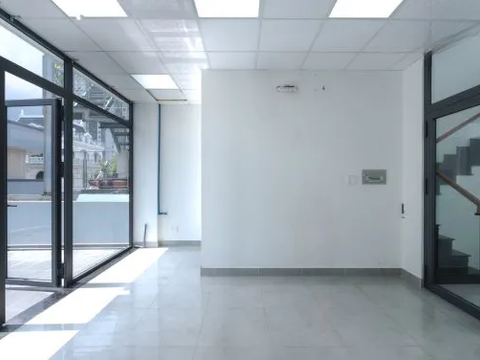 CHO THUÊ TÒA NHÀ 2 MẶT TIỀN ĐƯỜNG LÝ THƯỜNG KIỆT - ĐỐI DIỆN NHÀ THI ĐẤU PHÚ THỌ