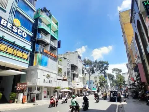 Cho thuê tòa nhà 168 Nguyễn Trãi 7,4x17m, 6 tầng thang máy 170 triệu.