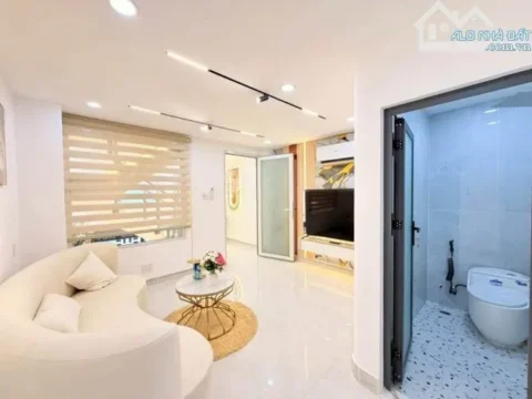XOAY VỐN BÁN NHANH NHÀ LÝ THÁI TỔ, QUẬN 10. GIÁ:4,36Tỷ/5x12,7m. 4LẦU. SỔ HỒNG RIÊNG