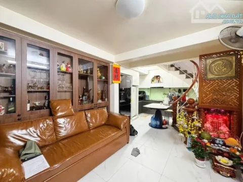 Giảm giá sâu! Chốt giá 3Tỷ330 cho nhà hẻm oto Bà Huyện Thanh Quan, Q3 (DT hơn 78m2)