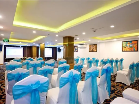 KHÁCH SẠN ĐANG XÂY DỰNG - THIẾT KẾ 75 PHÒNG- GÓC 2 MẶT TIỀN ĐÔNG DU- 3,2 TỶ/TH