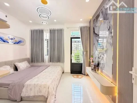 XOAY VỐN BÁN NHANH NHÀ LÝ THÁI TỔ, QUẬN 10. GIÁ:4,36Tỷ/5x12,7m. 4LẦU. SỔ HỒNG RIÊNG