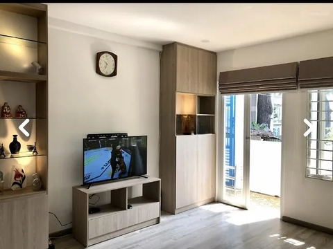 Chính chủ bán căn hộ chung cư Lý Văn Phức, Quận 1, 60m2, sổ hồng