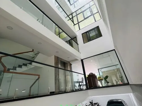 CHO THUÊ TÒA NHÀ 2 MẶT TIỀN ĐƯỜNG LÝ THƯỜNG KIỆT - ĐỐI DIỆN NHÀ THI ĐẤU PHÚ THỌ