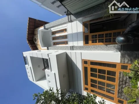 BÁN BIỆT THỰ MẶT TIỀN ĐƯỜNG SỐ 3 – KHU TÊN LỬA, BÌNH TÂN ( 10x20m) 3 Lầu. GIẢM MẠNH 30 TỶ
