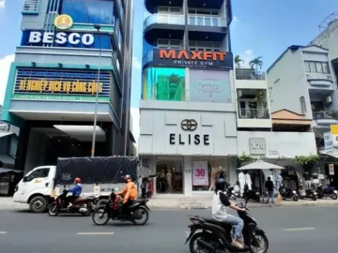 Cho thuê tòa nhà 168 Nguyễn Trãi 7,4x17m, 6 tầng thang máy 170 triệu.