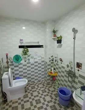 BÁN NHÀ HẺM HỒNG BÀNG, Q.11 - Nhà trống vào ở ngay.