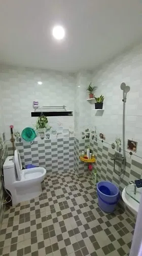 BÁN NHÀ HẺM HỒNG BÀNG, Q.11 - Nhà trống vào ở ngay.