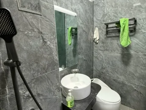 NHÀ ĐẸP 4 TẦNG - 4 PHÒNG NGỦ LÊ QUANG ĐỊNH.GẦN NƠ TRANG LONG, VÀO Ở NGAY 25TR/thg