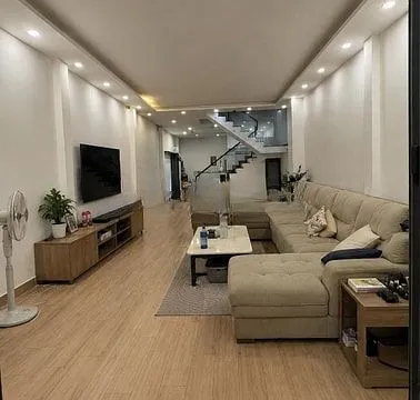 Bán nhà HXH sát Ni Sư Huỳnh Liên, Tân Bình, 5.35x16, 4 tầng, 10 tỷ nhẹ