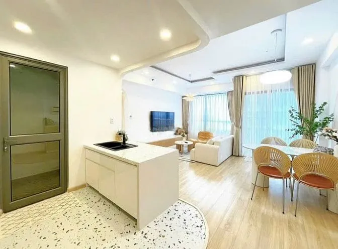 2 tỷ 240 ,Căn hộ 56m2 sổ hồng Emart Phan Văn Trị , 2pn.2wc (liên hệ: xem tin gốc)