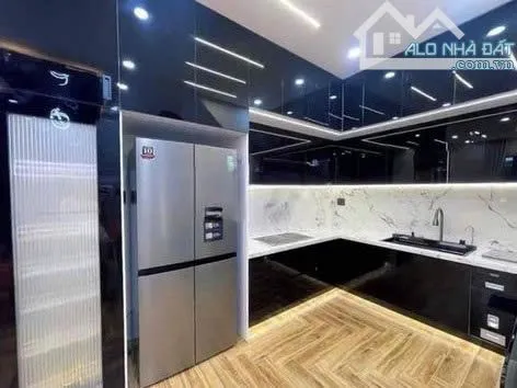 NGUYÊN CĂN 4PN SÂN THƯỢNG-NƠ TRANG LONG-NHÀ ĐẸP 4 TẦNG =-NHÀ ĐẸP 25TR