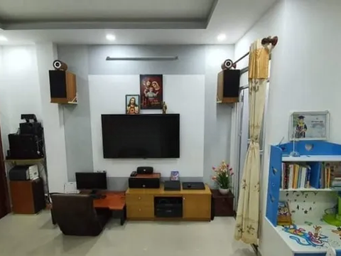 BÁN NHÀ HẺM HỒNG BÀNG, Q.11 - Nhà trống vào ở ngay.