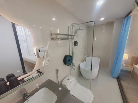 HOT! KHÁCH SẠN KHU SÂN BAY 26 PHÒNG – HĐT 200TR/THÁNG – GIÁ 42 TỶ-DÒNG TIỀN ~6%/NĂM