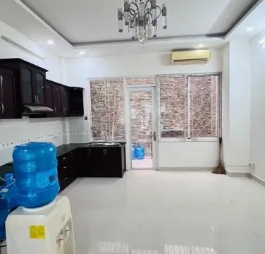 NGUYÊN CĂN - VIEW CÔNG VIÊN Nguyễn Thượng Hiền 5x20m 3 tầng 4pn nội thất cơ bản 27tr