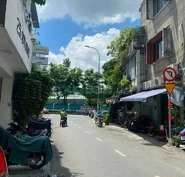 Chính chủ cần bán gấp toà nhà số 1A Thạch Thị Thanh, Quận 1 DTSD 400m2
