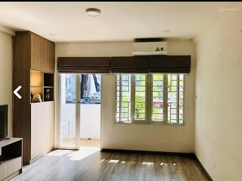 Chính chủ bán căn hộ chung cư Lý Văn Phức, Quận 1, 60m2, sổ hồng