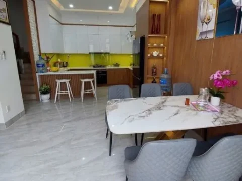 Bán nhà vị trí đẹp KDC đường Bưng Ông Thoàn, nhà mới - hoàn công - full nội thất, Phú Hữu