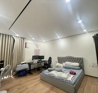 Bán nhà HXH sát Ni Sư Huỳnh Liên, Tân Bình, 5.35x16, 4 tầng, 10 tỷ nhẹ