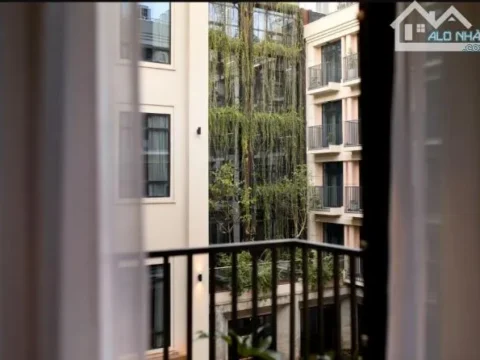 KHÁCH SẠN 4 SAO- NGAY GÓC 2MT HỒ TÙNG MẬU VS NGUYỄN HUỆ- 119 PHÒNG- 5,5 TỶ/TH