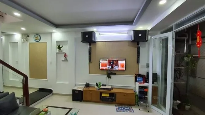 BÁN NHÀ HẺM HỒNG BÀNG, Q.11 - Nhà trống vào ở ngay.