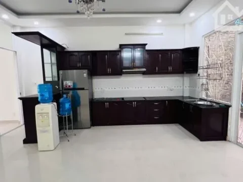 NGUYÊN CĂN - VIEW CÔNG VIÊN Nguyễn Thượng Hiền 5x20m 3 tầng 4pn nội thất cơ bản 27tr